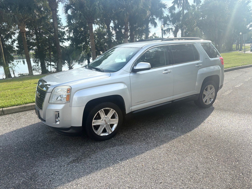 2011 GMC Terrain Image 2
