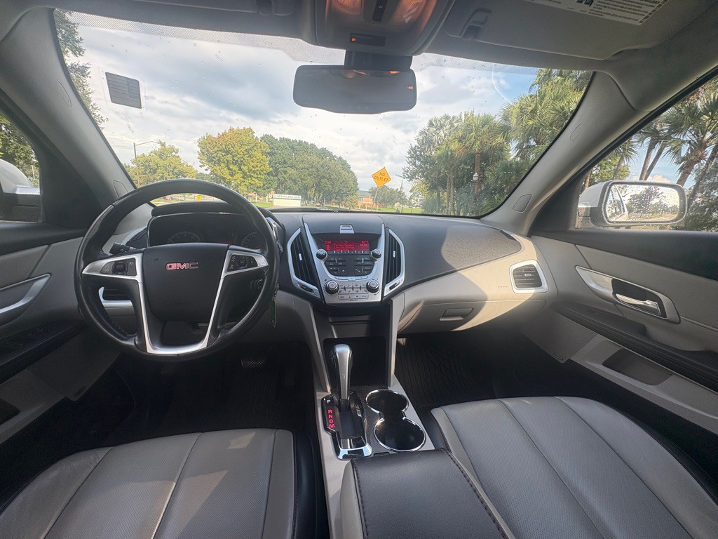 2011 GMC Terrain Image 9