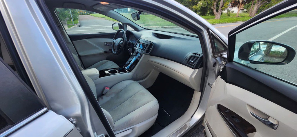 2011 Toyota Venza Image 13