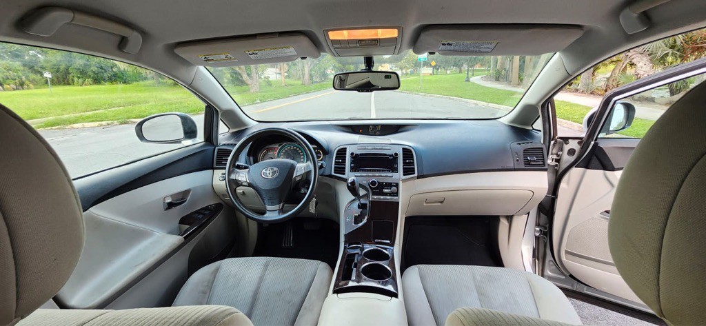 2011 Toyota Venza Image 14