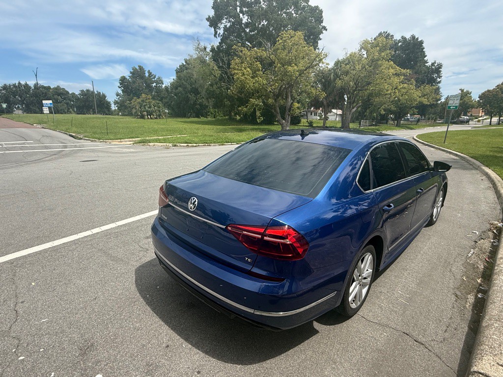 2017 Volkswagen Passat Image 6