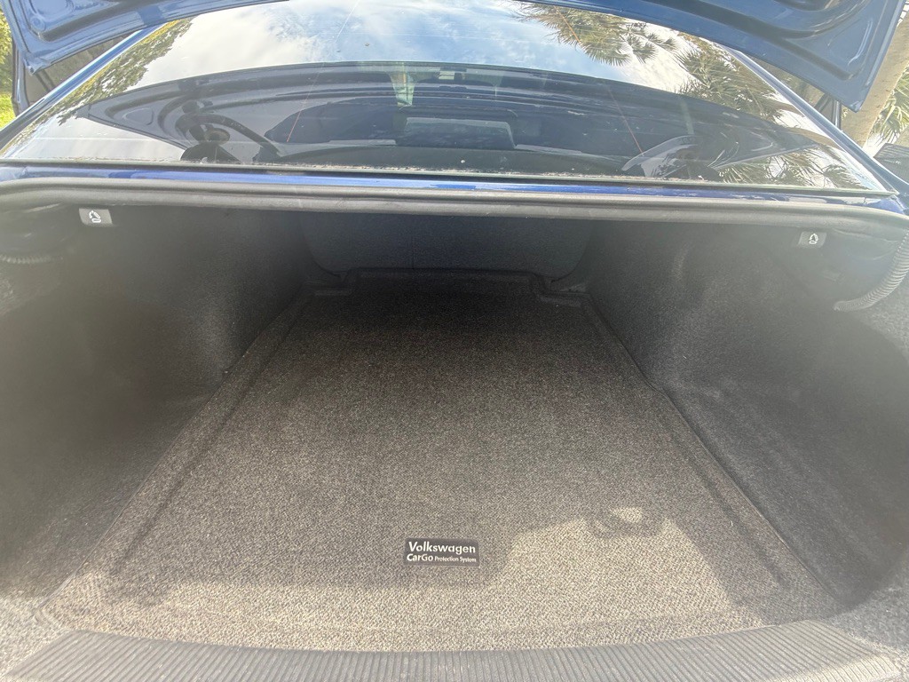 2017 Volkswagen Passat Image 13