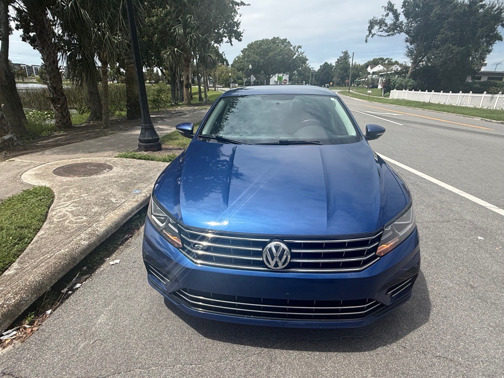 2017 Volkswagen Passat Image 3