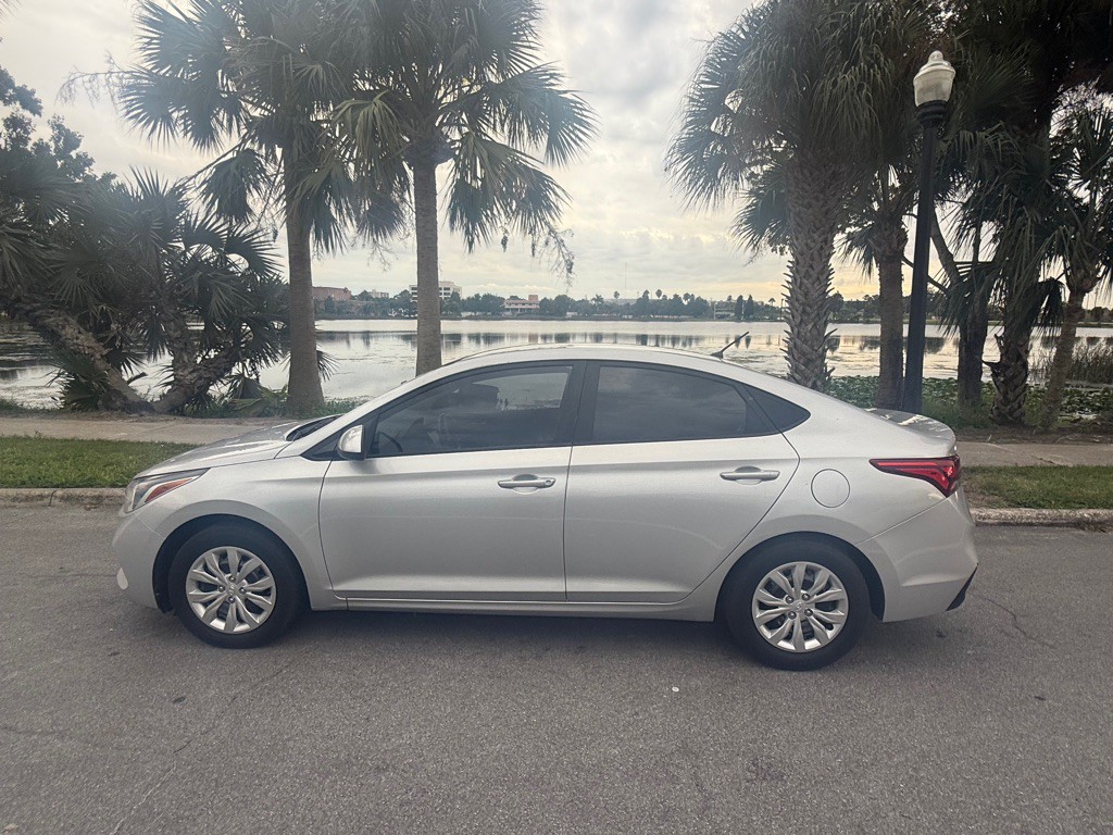 2019 Hyundai Accent Image 1