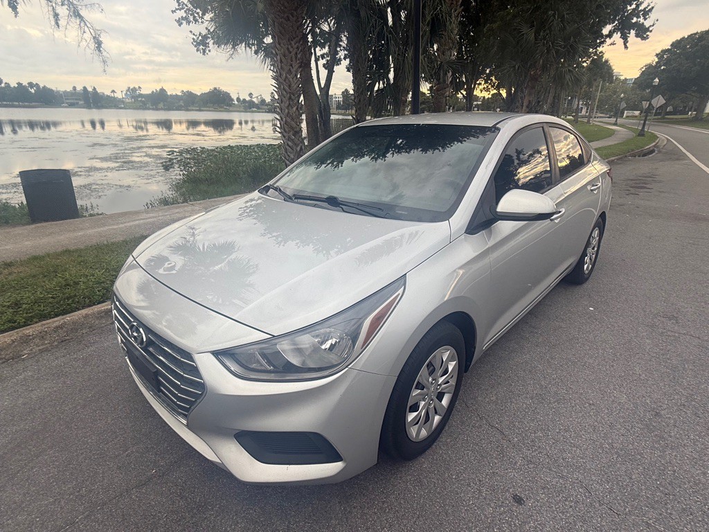 2019 Hyundai Accent Image 2