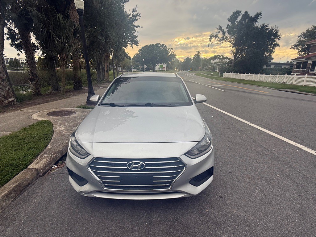 2019 Hyundai Accent Image 3