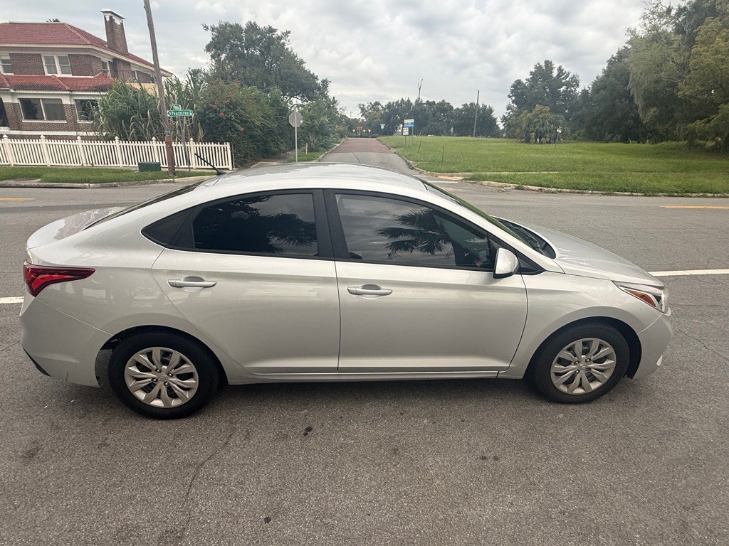 2019 Hyundai Accent Image 5