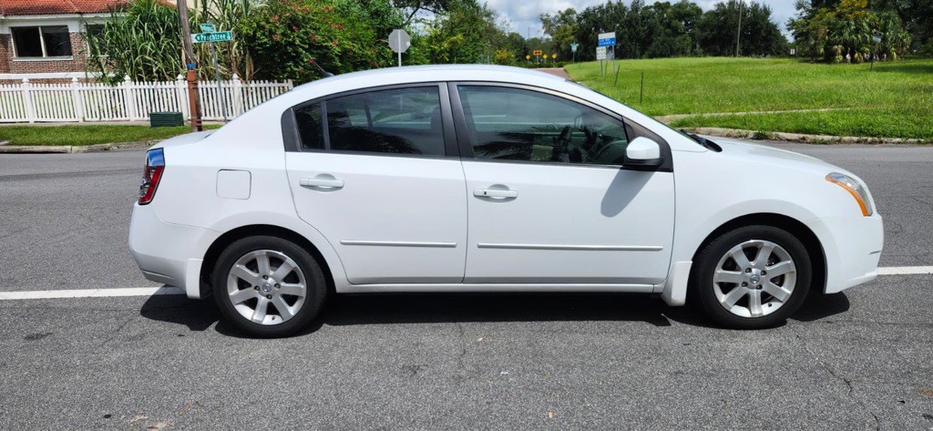 2008 Nissan Sentra Image 1