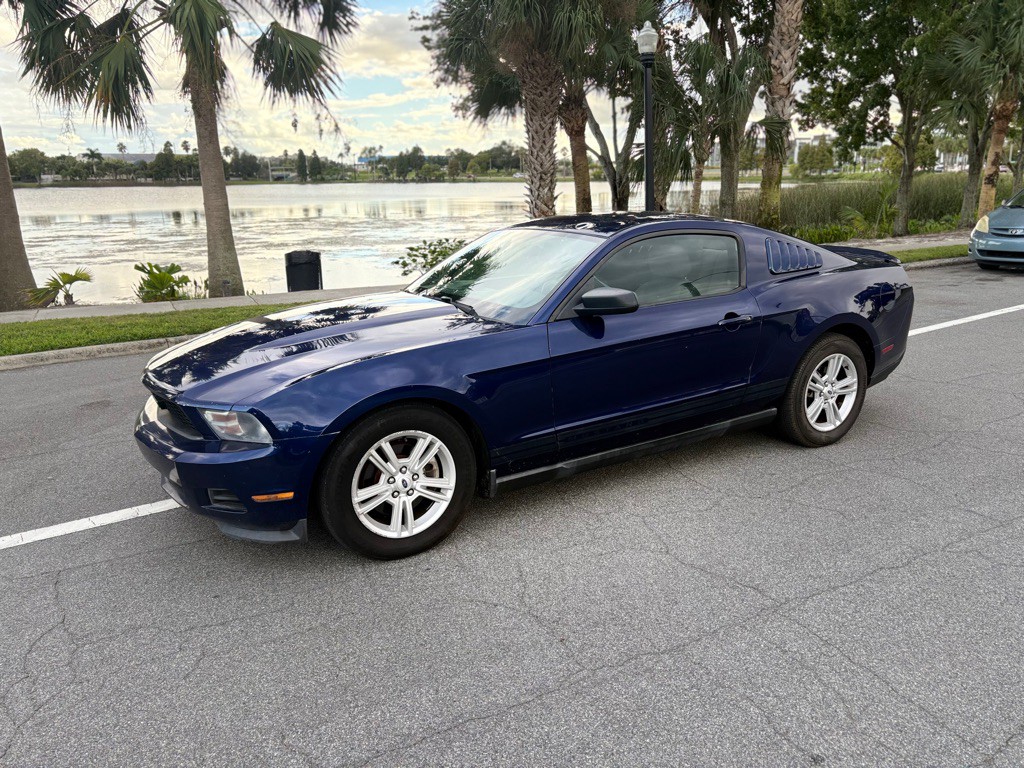 2012 Ford Mustang Image 2