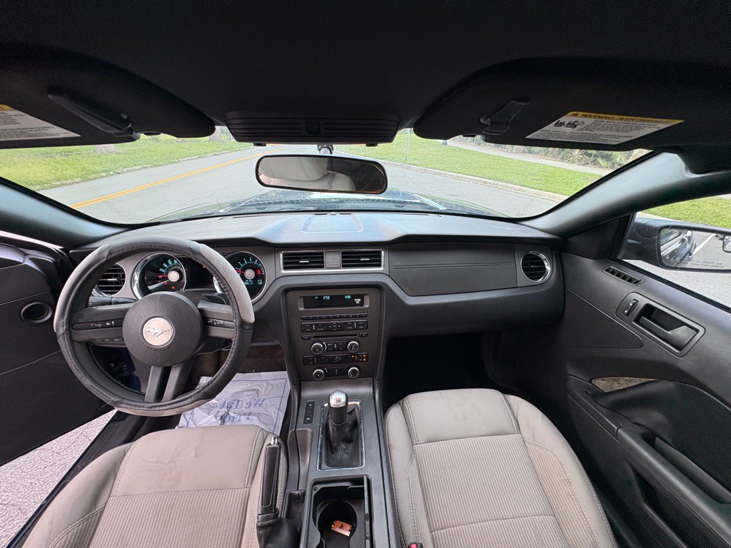 2012 Ford Mustang Image 15