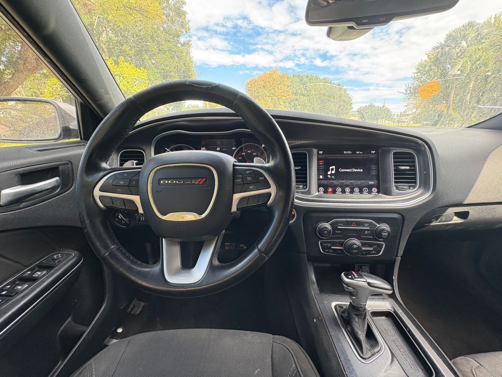 2017 Dodge Charger Image 13