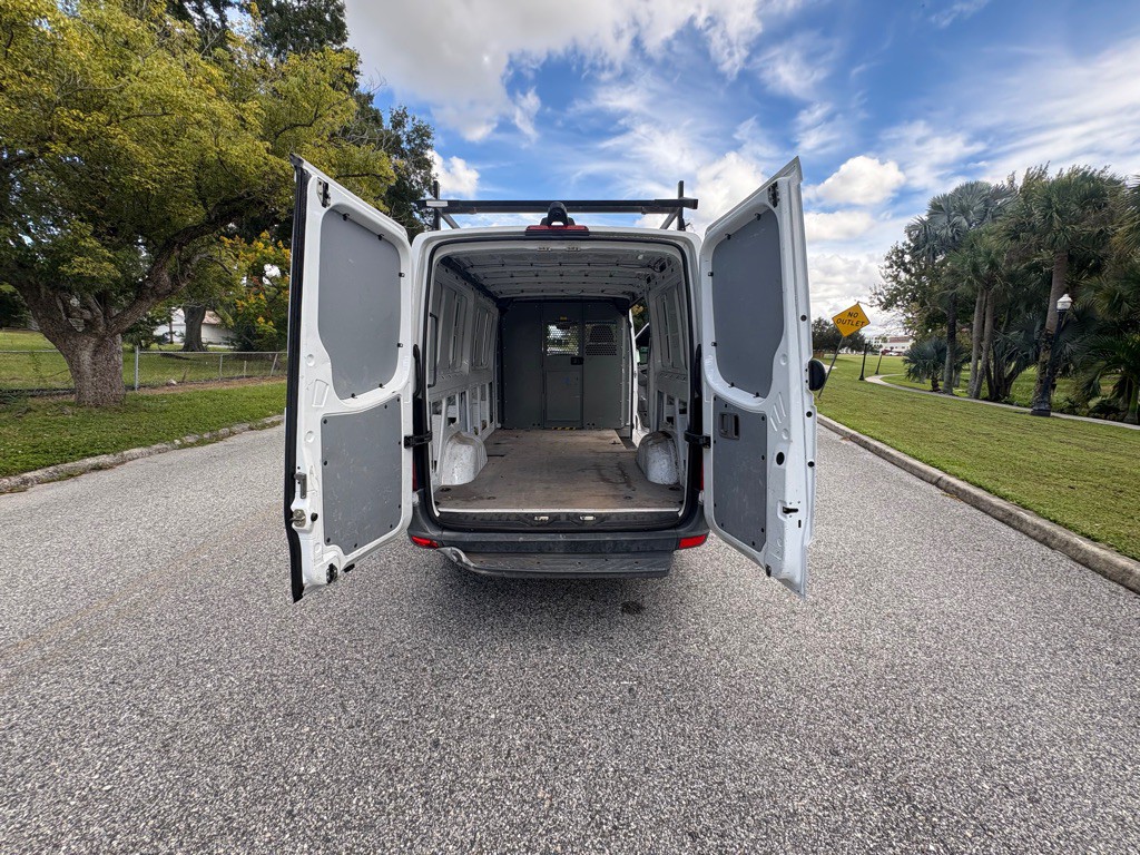 2016 Mercedes-Benz Sprinter Image 12