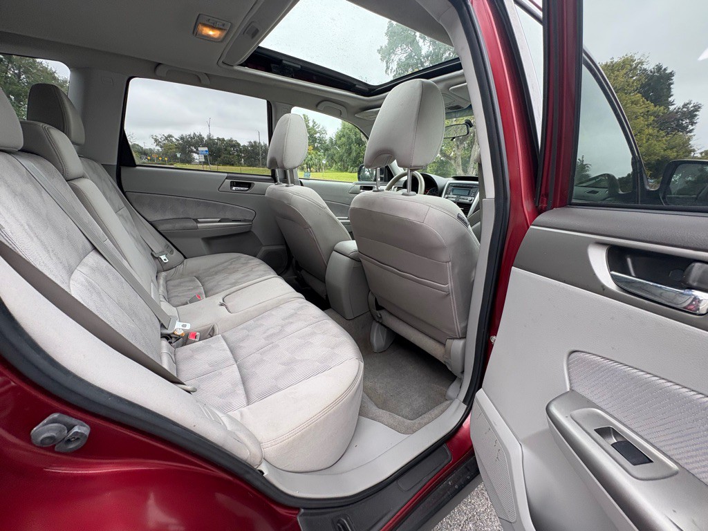 2010 Subaru Forester Image 13