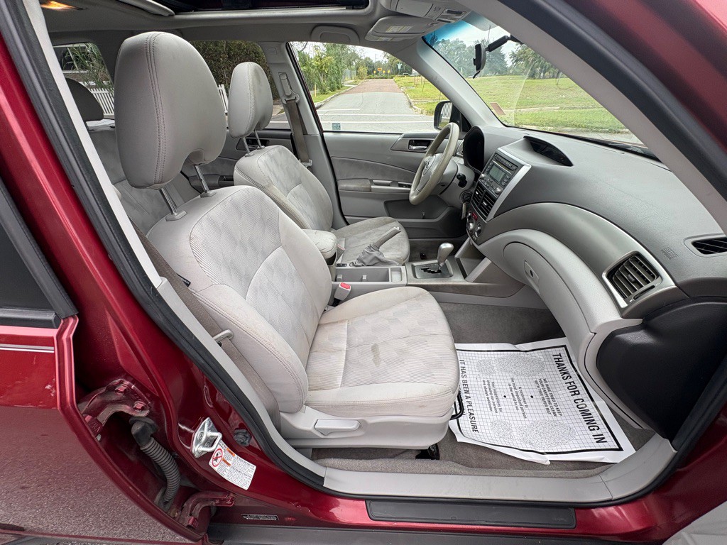 2010 Subaru Forester Image 14