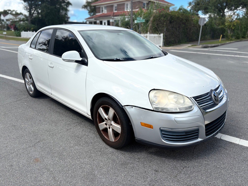 2010 Volkswagen Jetta Image 3