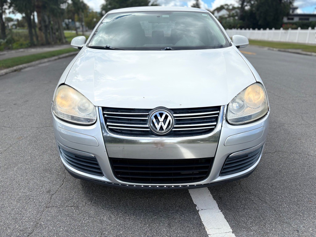 2010 Volkswagen Jetta Image 4
