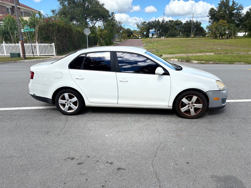 2010 Volkswagen Jetta Image 6