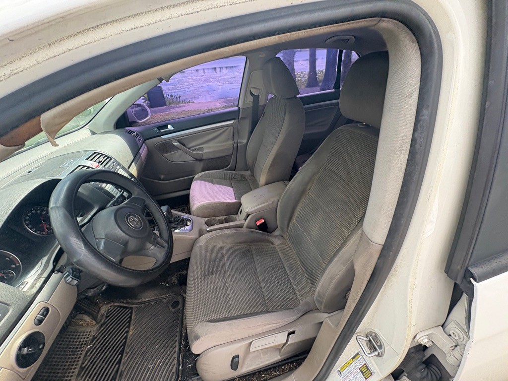 2010 Volkswagen Jetta Image 13