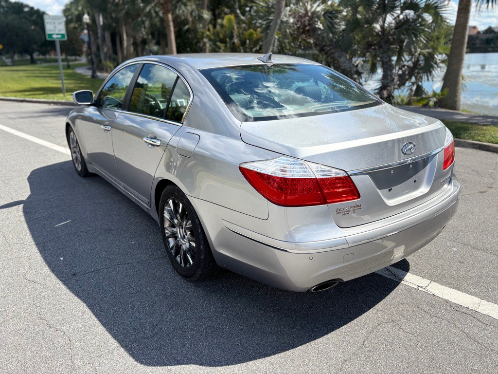 2009 Hyundai Genesis Image 7