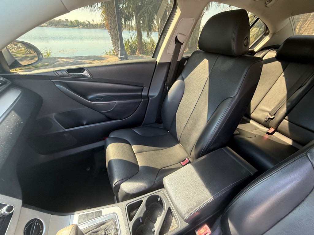 2008 Volkswagen Passat Image 12