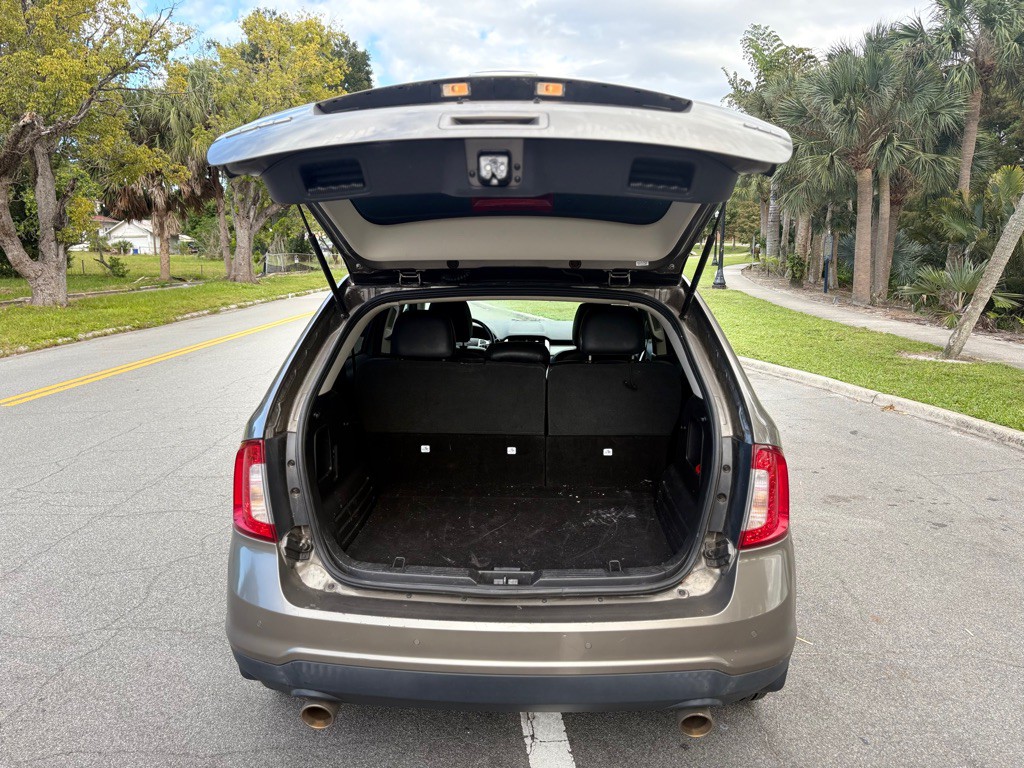 2013 Ford Edge Image 9