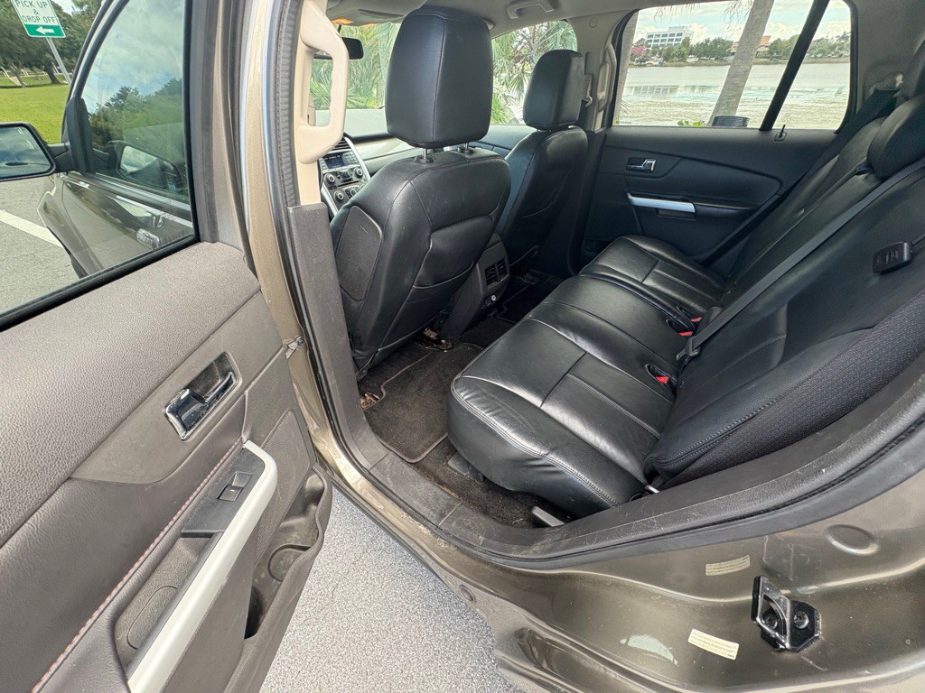 2013 Ford Edge Image 12