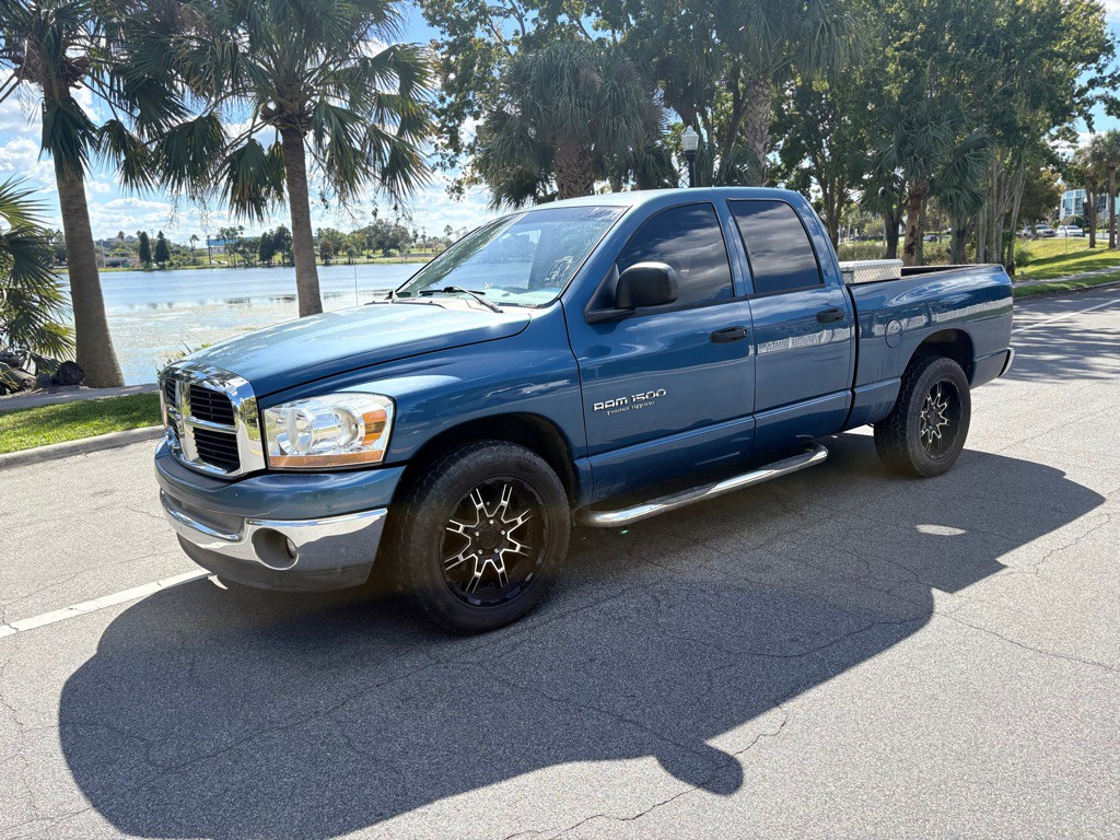 2006 Dodge Ram 1500 Image 2
