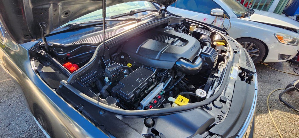 2011 Jeep Grand Cherokee Image 17