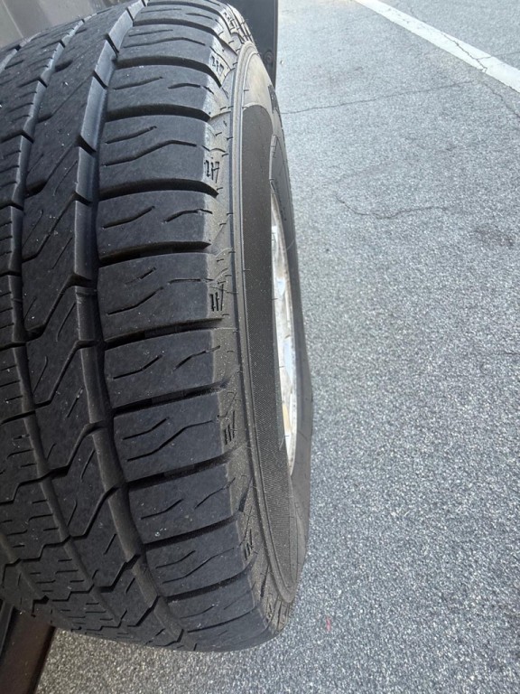2012 Chevrolet Suburban Image 13
