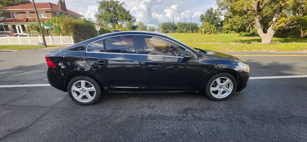 2013 Volvo S60 Image 2