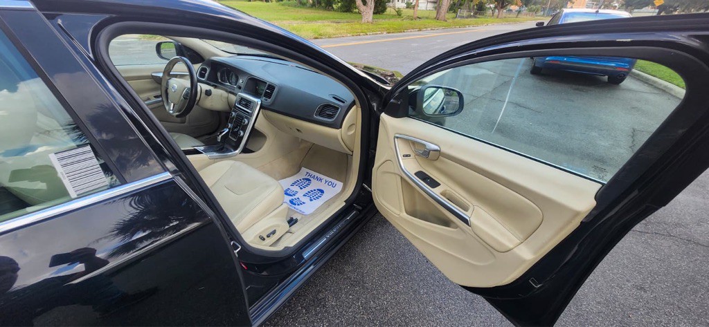 2015 Volvo S60 Image 10