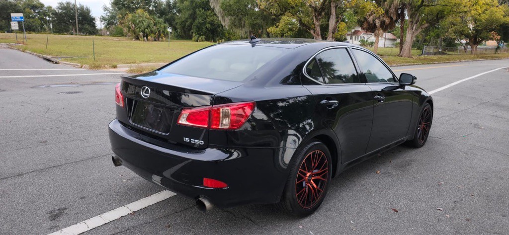 2011 Lexus IS Image 5