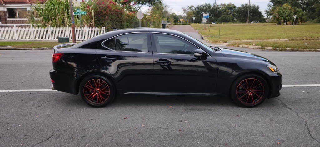 2011 Lexus IS Image 15