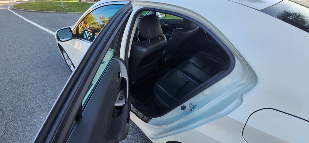 2010 Acura TSX Image 3