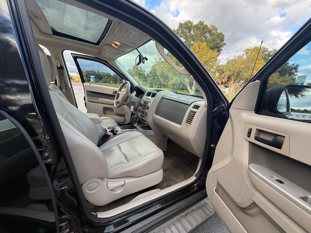 2011 Ford Escape Image 9