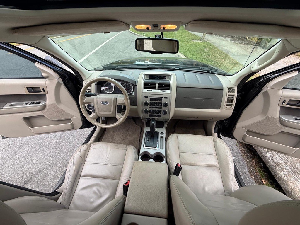 2011 Ford Escape Image 16