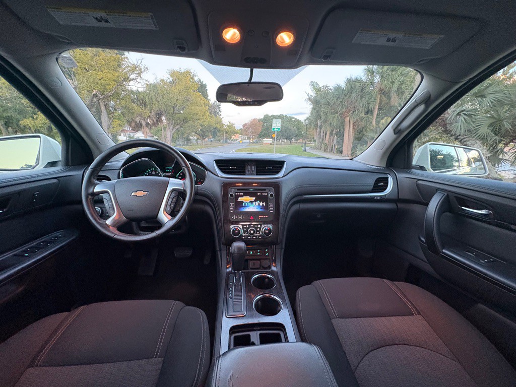 2015 Chevrolet Traverse Image 14