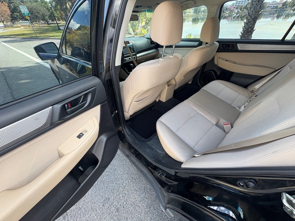 2015 Subaru Outback Image 10