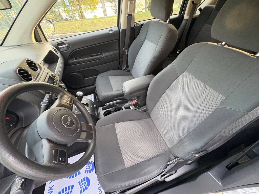 2011 Jeep Compass Image 15