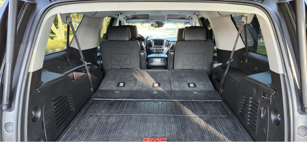 2017 GMC Yukon Image 3