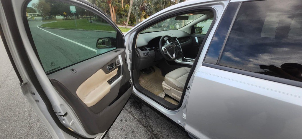 2011 Ford Edge Image 6