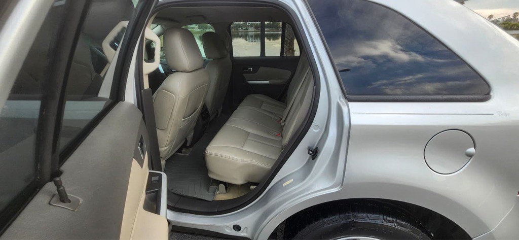2011 Ford Edge Image 13