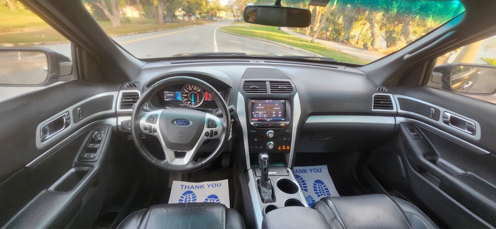 2013 Ford Explorer Image 12