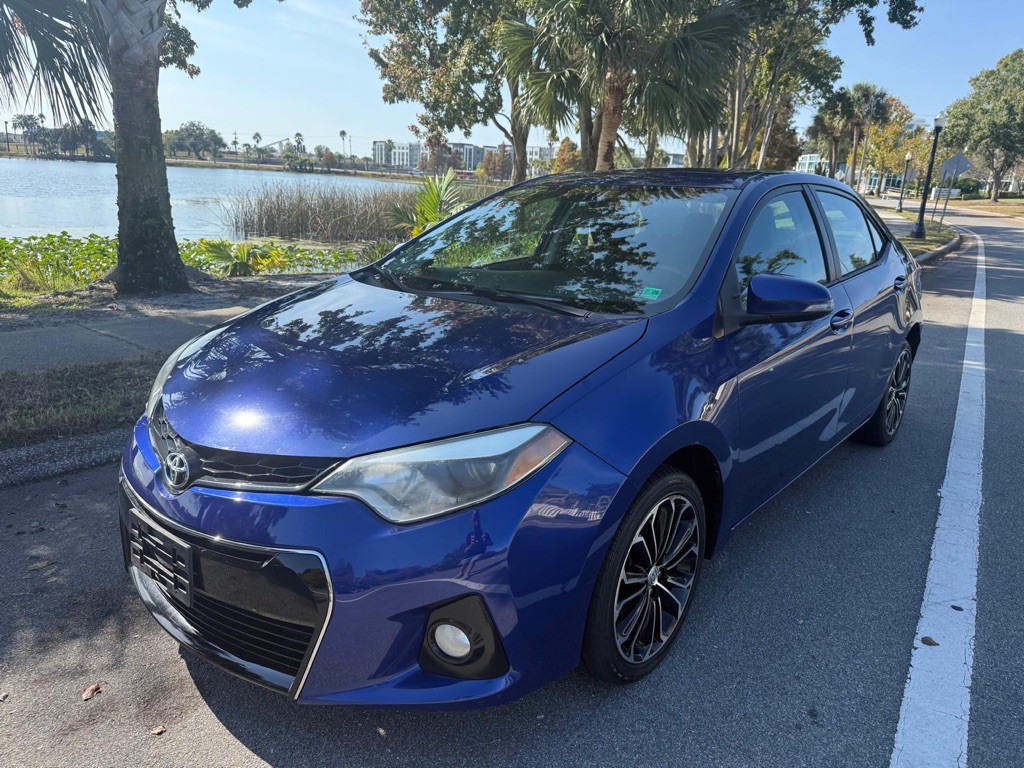 2016 Toyota Corolla Image 2