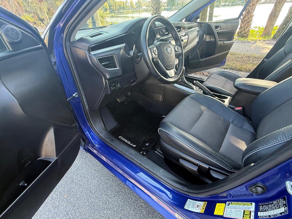2016 Toyota Corolla Image 9