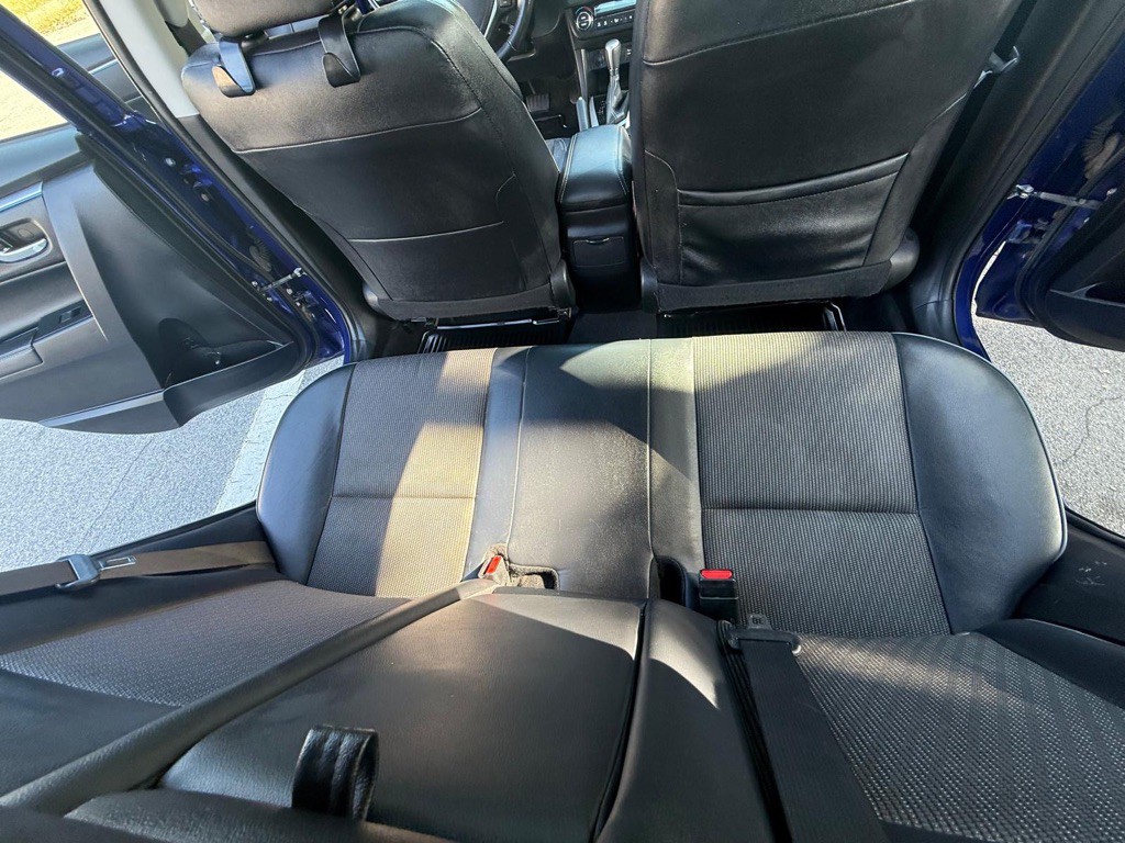 2016 Toyota Corolla Image 11