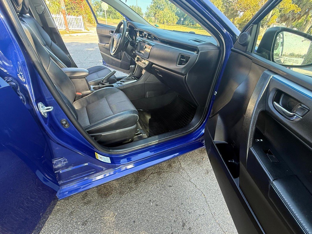 2016 Toyota Corolla Image 12