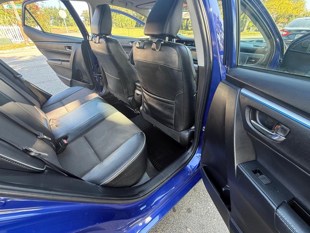 2016 Toyota Corolla Image 13