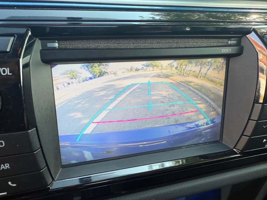 2016 Toyota Corolla Image 17