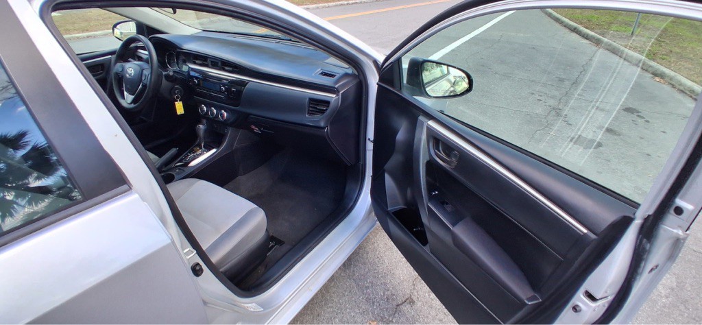 2015 Toyota Corolla Image 4